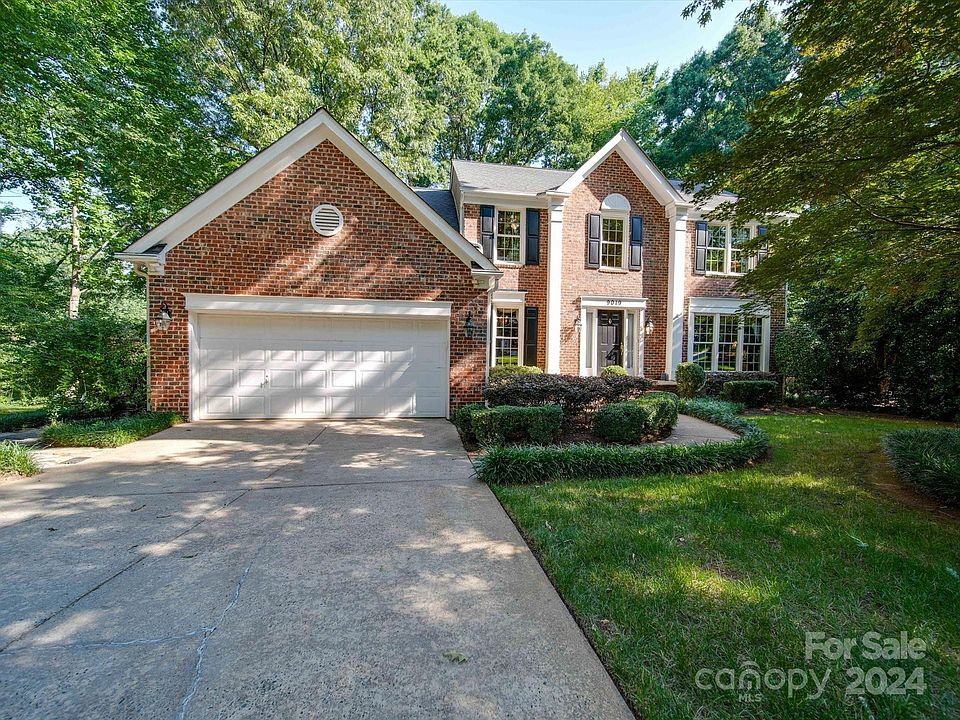 1st image of 9019 Willow Trace Ct