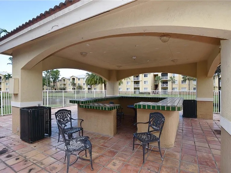 2640 S University Dr #319 — Photo 16