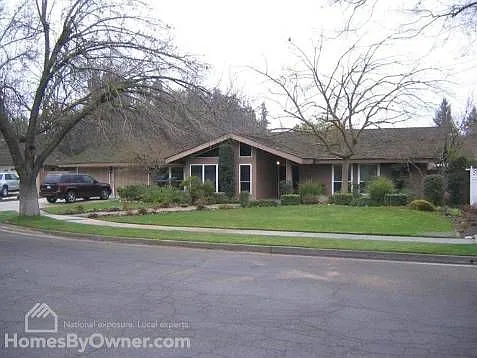 3229 W Paul Ave photo 1