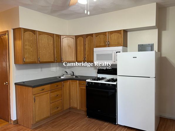 84 Hampshire St #3T