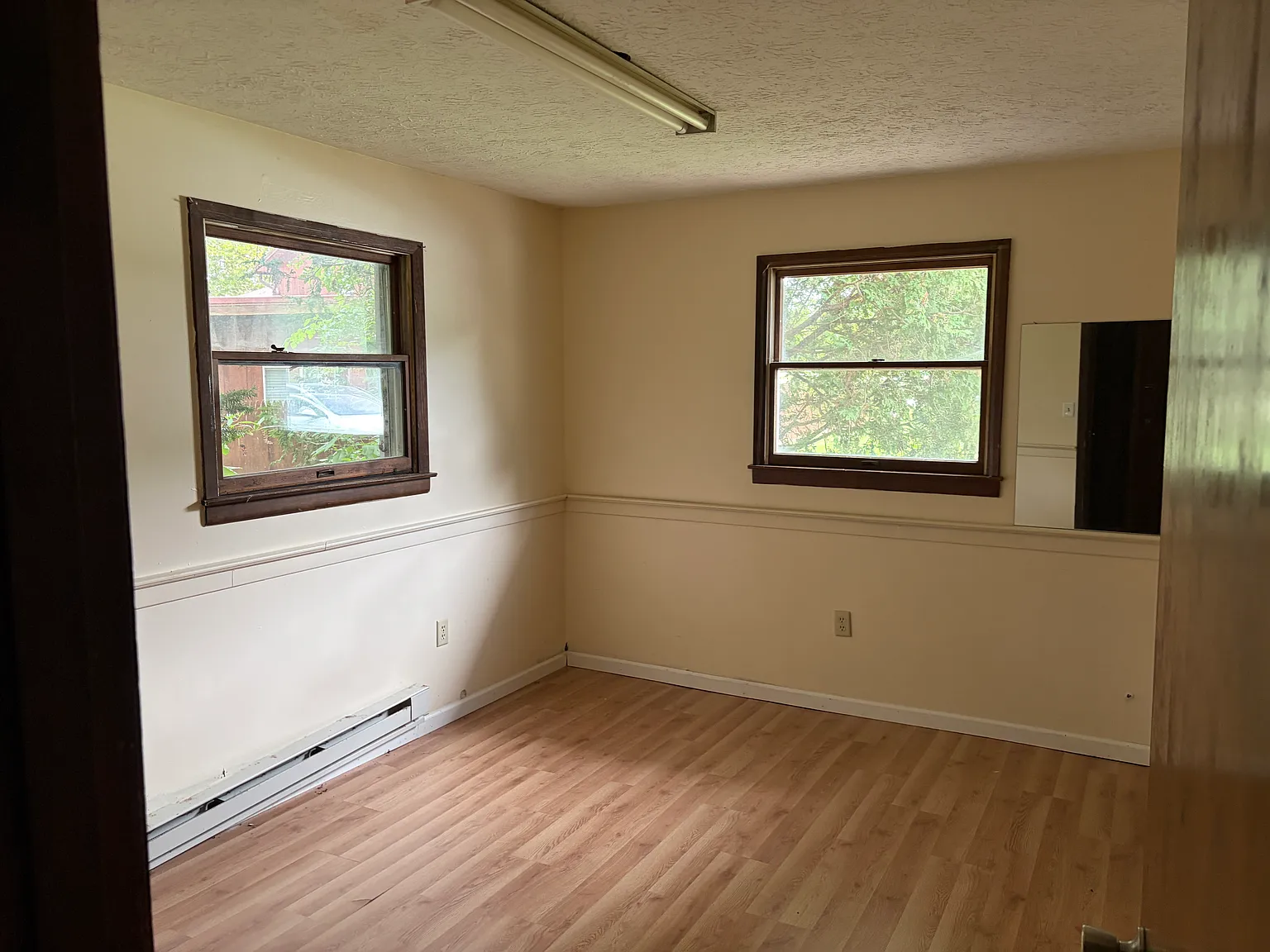 2 bed, 850 sqft, $950 — Photo 2
