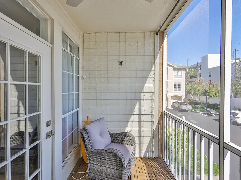 3202 Bay Club Cir #3202 — Photo 18