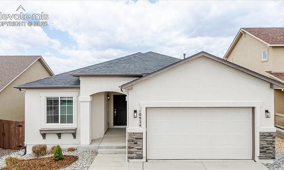 1st image of 10924 Echo Canyon Dr