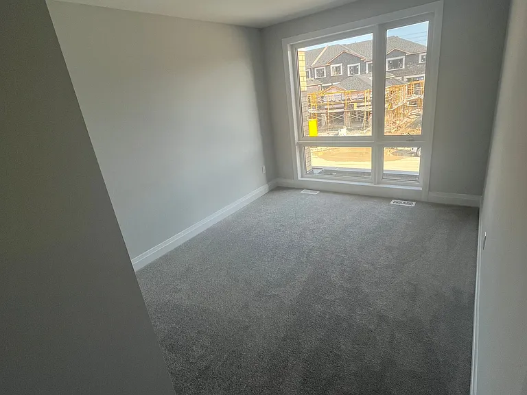 974 Crowsnest Holw — Photo 20