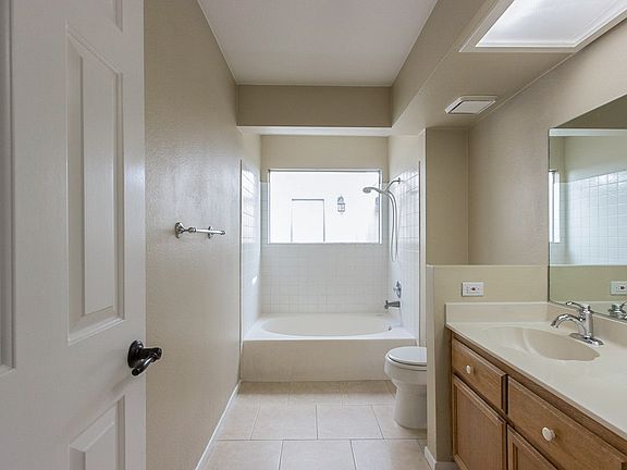 5th image of 2216 Ladue Dr