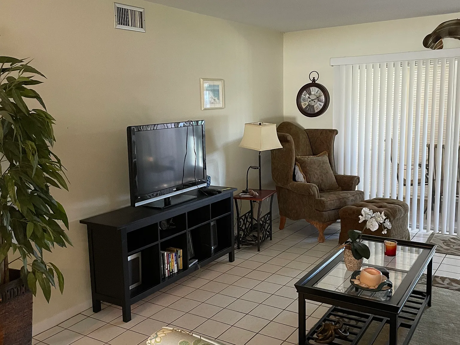2 bed, 2.0 bath, 1000 sqft, $1,600 — Photo 3