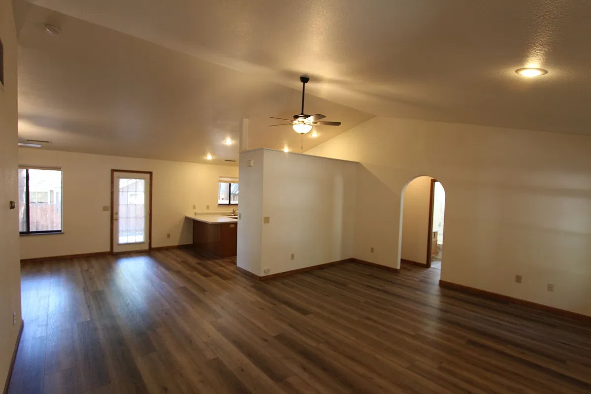 Building Photo - 3643 S Cheryl Dr
