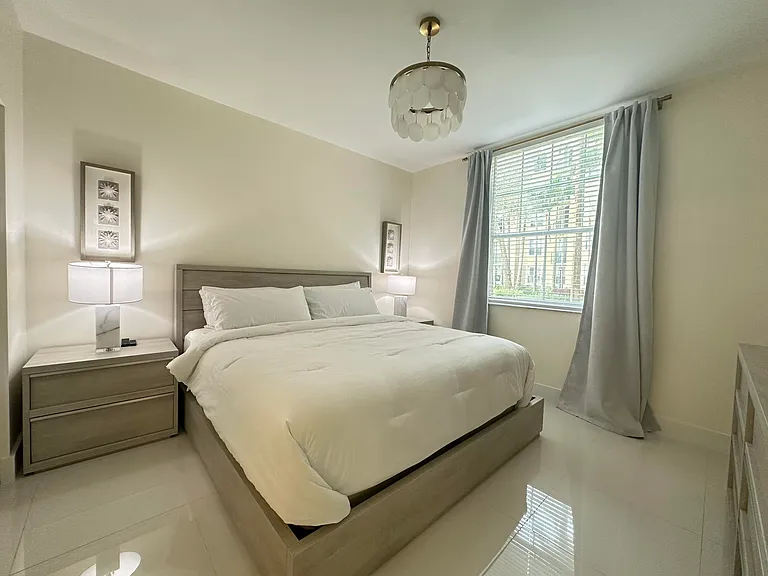 630 Sapodilla Ave #110 — Photo 15