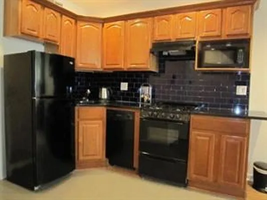 Rented by Douglas Elliman | media 23