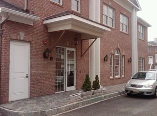 1204 Rio Vista Ln, Northvale, NJ 07647