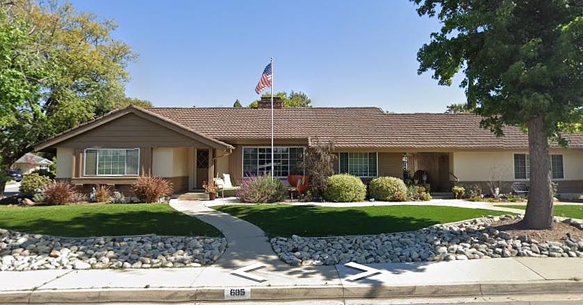 2nd image of 695 Delaware Dr