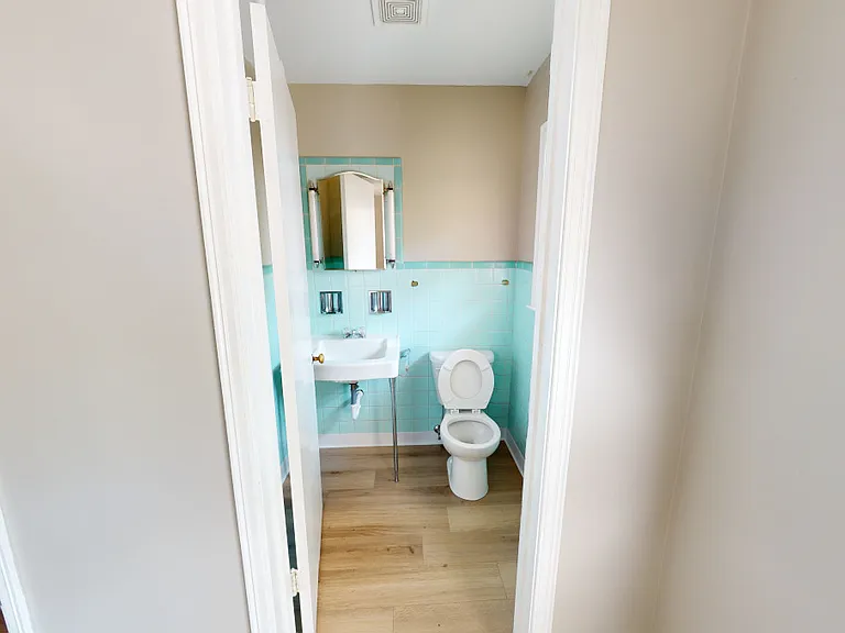 916 W Wayne St — Photo 7