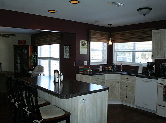 3rd image of 317 Richard Ct