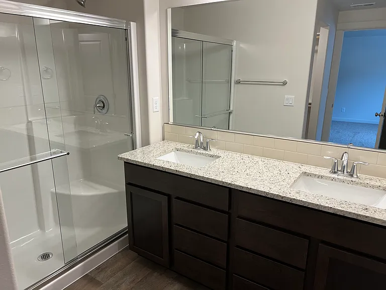1530 W Green Crest Way — Photo 4