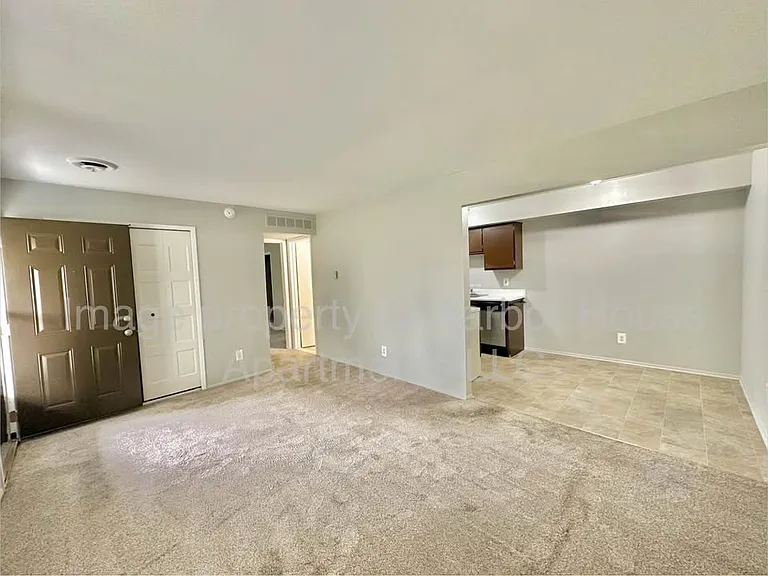 22617 E Twelve Mile Rd #617 — Photo 6