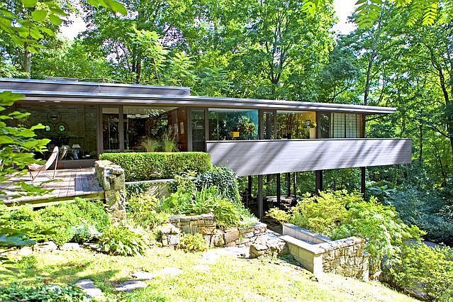 1st image of 8 Orchard Brook Dr
