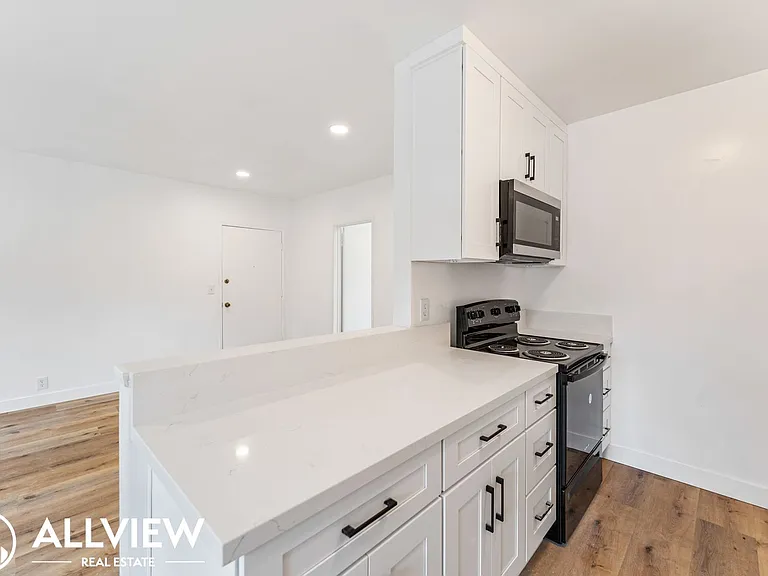 7855 2nd Street — Photo 10