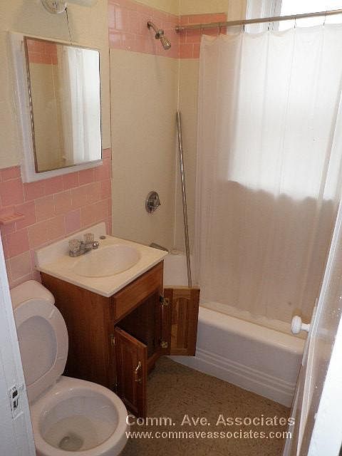 2nd image of 71 Chester St APT 12
