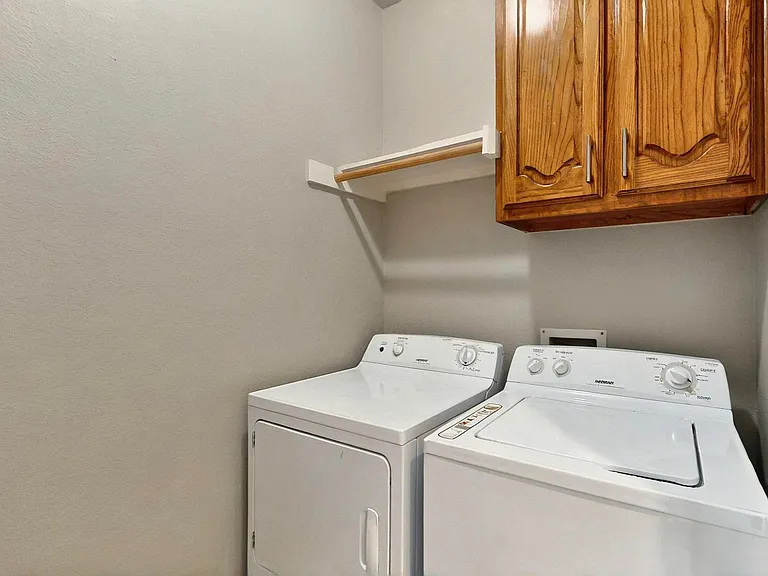 1236 Blue Brook Dr — Photo 41