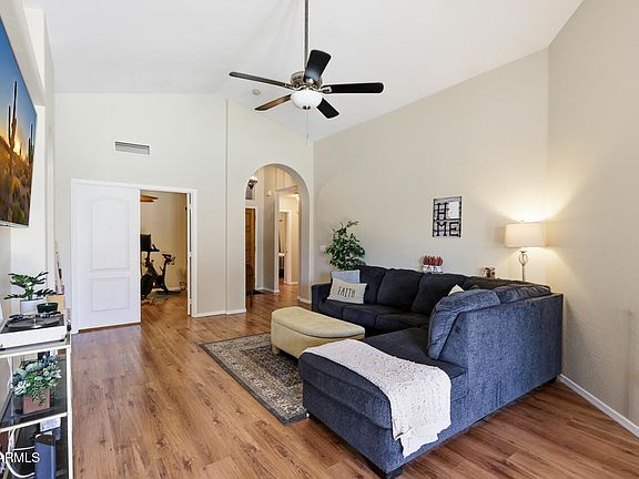 5th image of 315 W KELTON Lane
