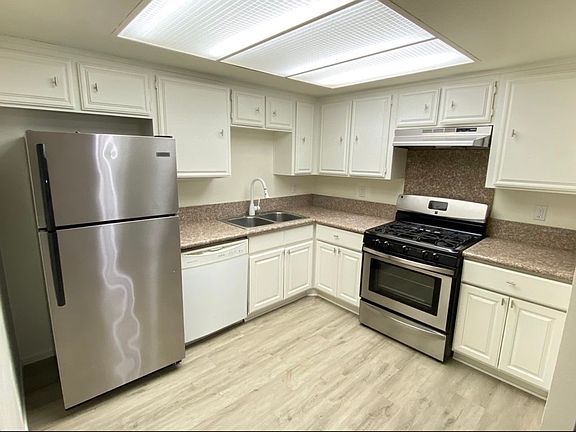 2nd image of 4411 1/2 Merced Ave #18
