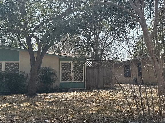 2nd image of 238 Pinewood Ln