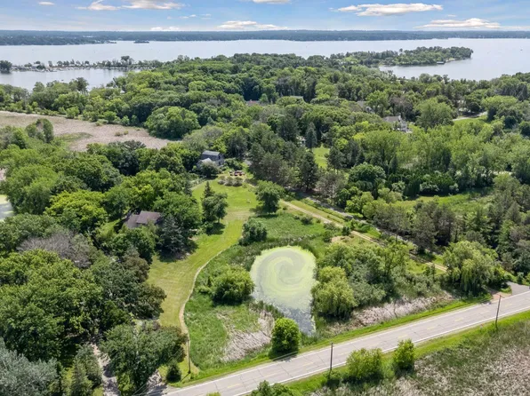 940 Brown Rd S, Wayzata, MN 55391