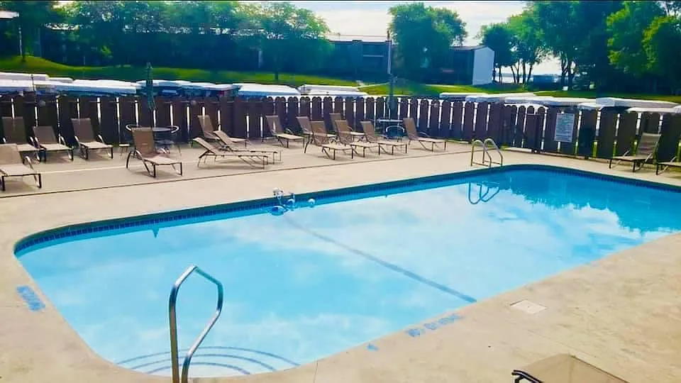 3 bed, 2.5 bath, 1500 sqft, $1,600 — Photo 4