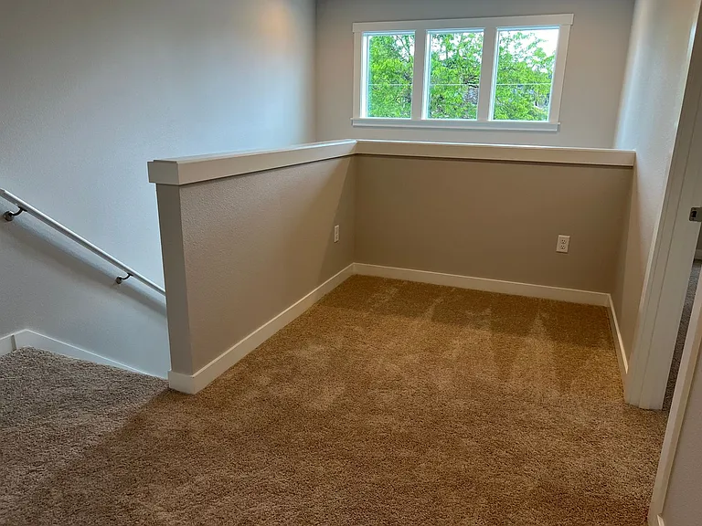 151 N Market St — Photo 24
