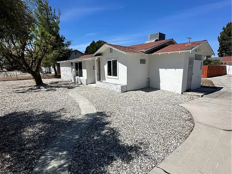 454 S Rosario Ave #A — Photo 2