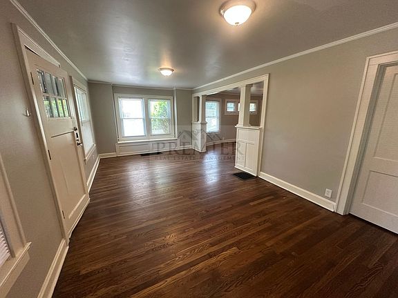 4th image of 5716 Lydia Ave
