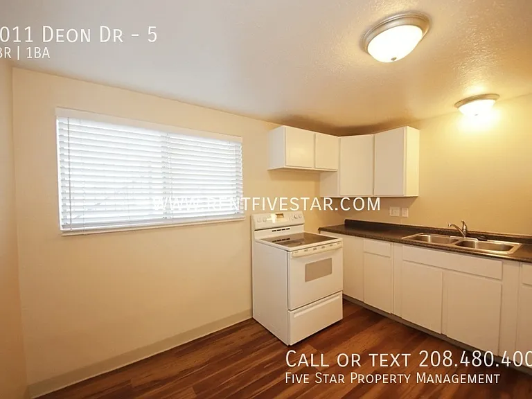 1011 Deon Dr #5 — Photo 7