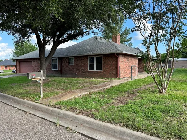 1110 La Villeta St, Mexia, TX 76667