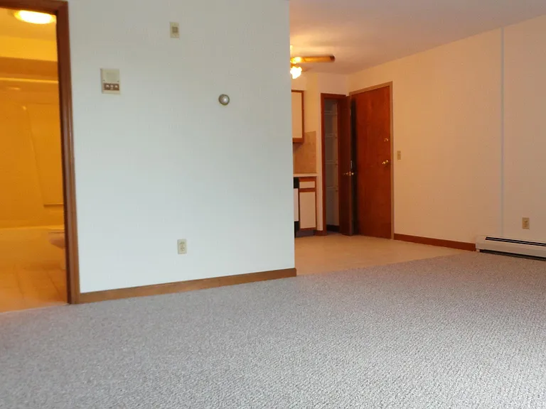 68 Woonasquatucket Ave — Photo 13