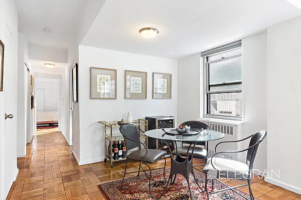 Sold by (Legacy) Elegran | media 4