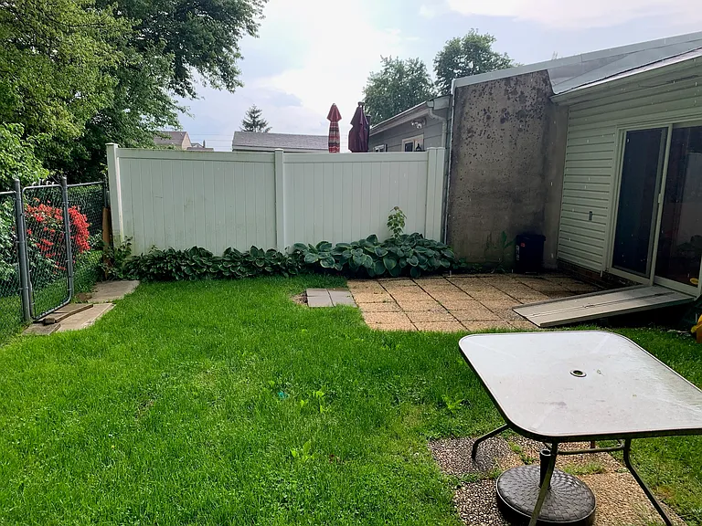 5709 Kendall Ct — Photo 17