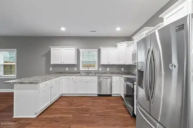 518 Everett Glades — Photo 9
