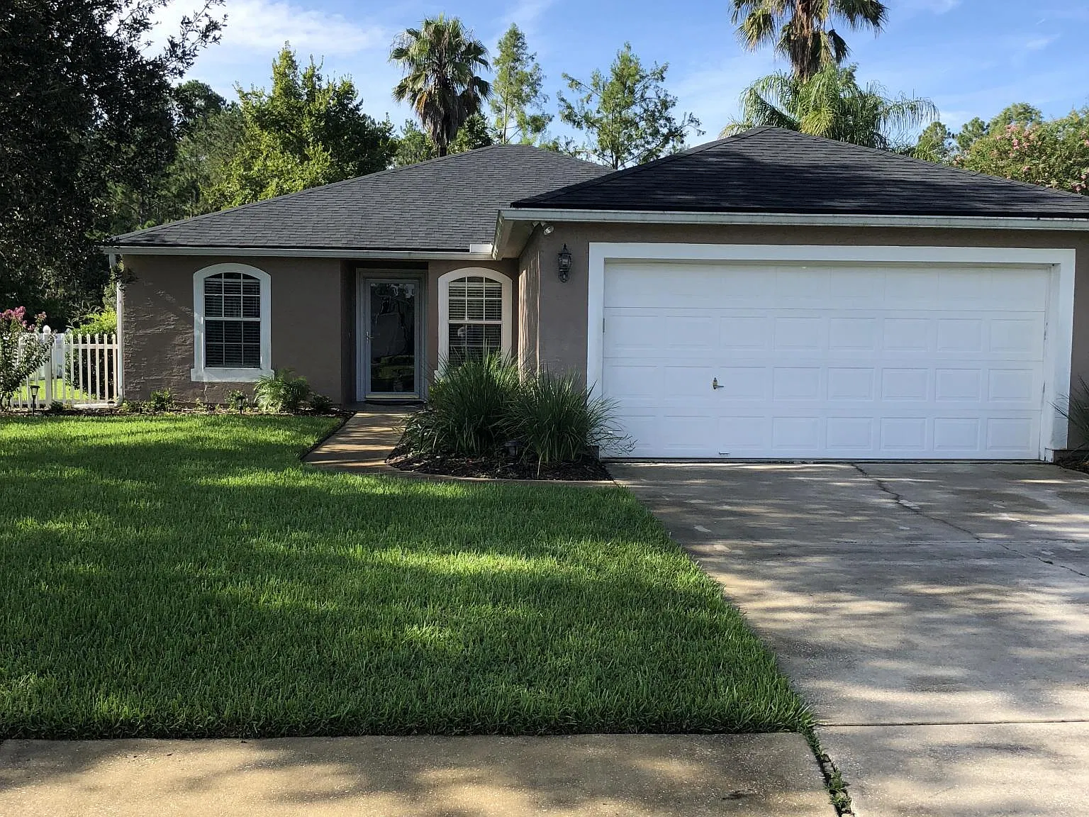 3 bed, 1500 sqft, $2,200 — Photo 1