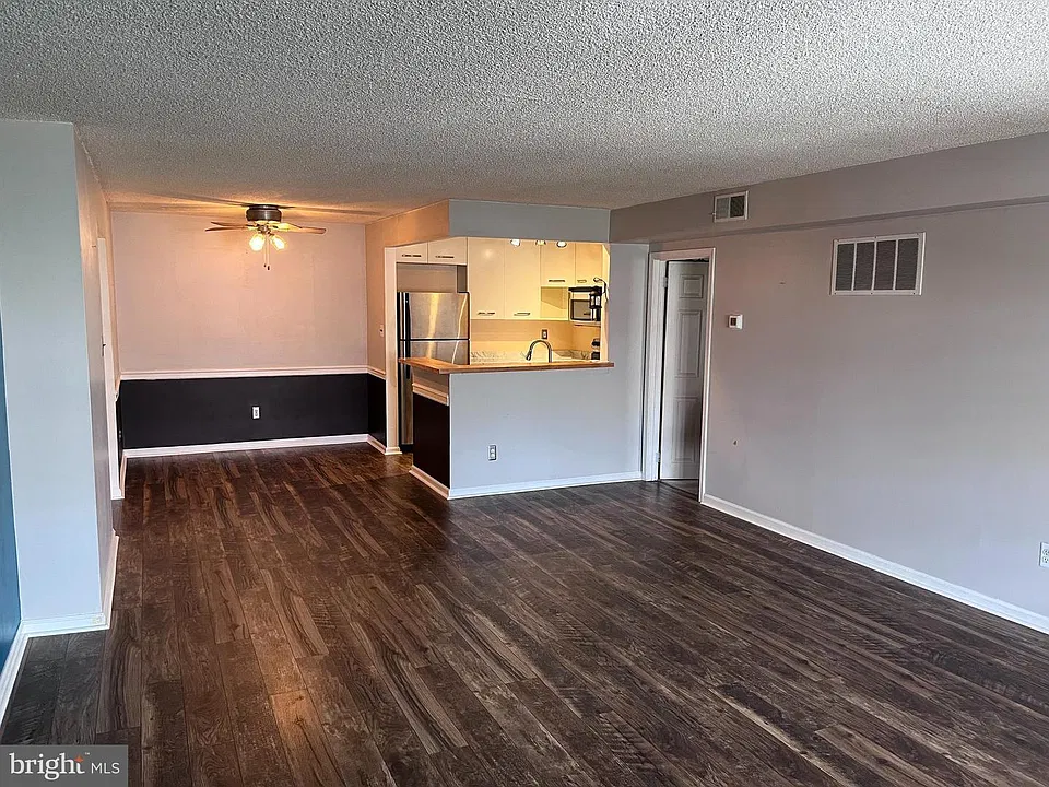 112 Riversedge Dr #112
