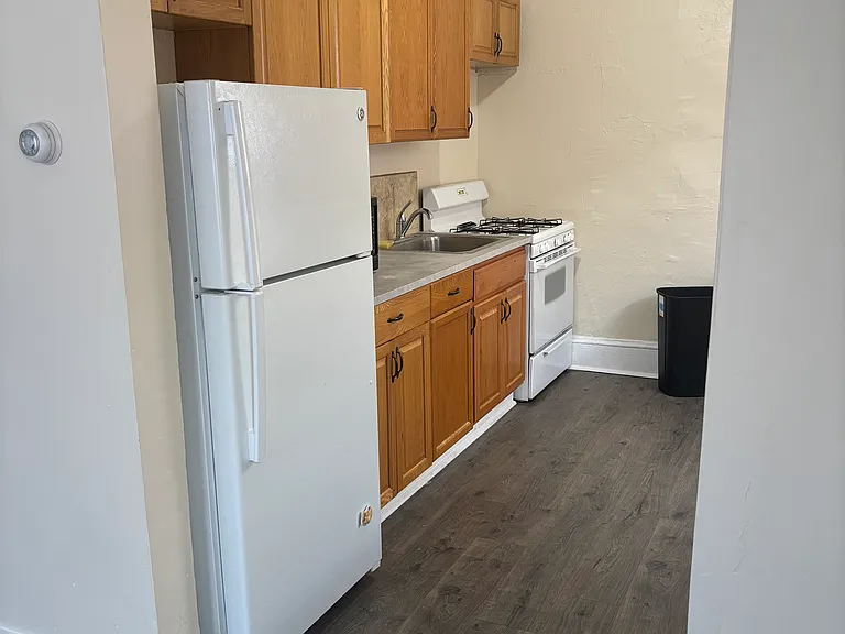 4909 Walnut St #3 — Photo 11
