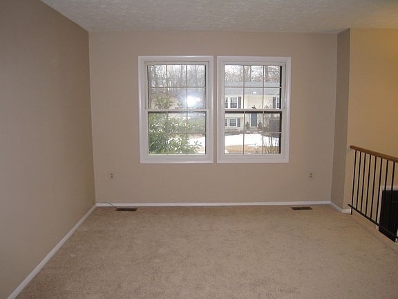 5th image of 800 Salem Dr