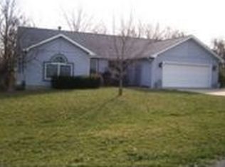2403 Carriage Ln, Marion, IL 62959