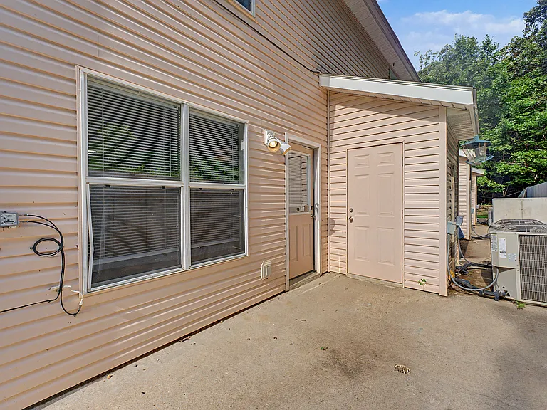 1364 E Sequoyah Ct — Photo 13