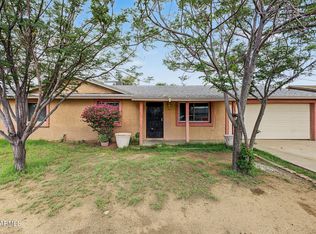 7404 W TURNEY Avenue, Phoenix, AZ 85033