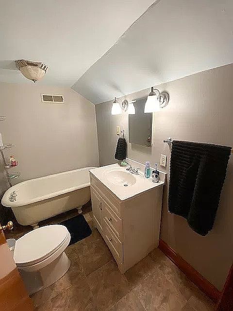 1st image of 256 W Lake St