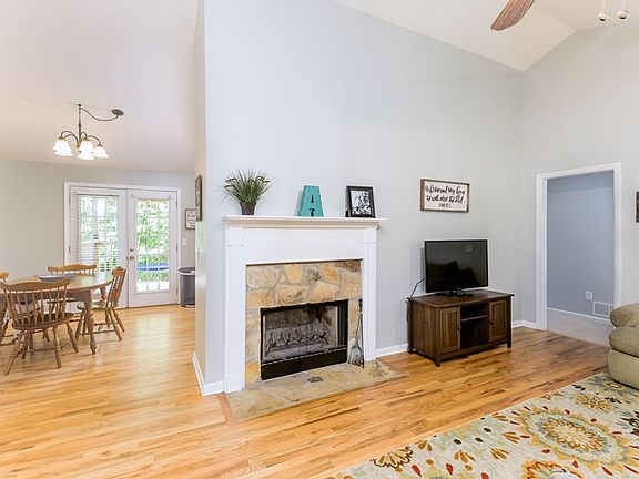 5th image of 148 Scarlett Place Dr