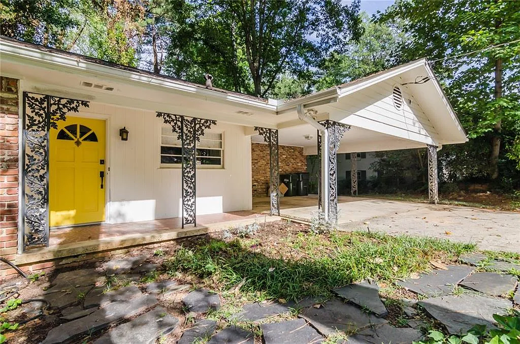 Building Photo - 6670 Castleton Dr