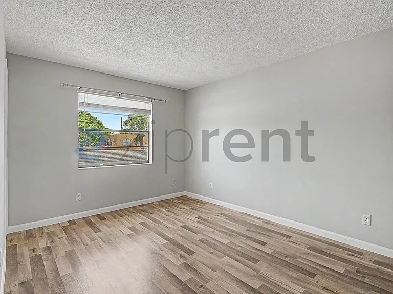 1409 Lake Ave #6 — Photo 14