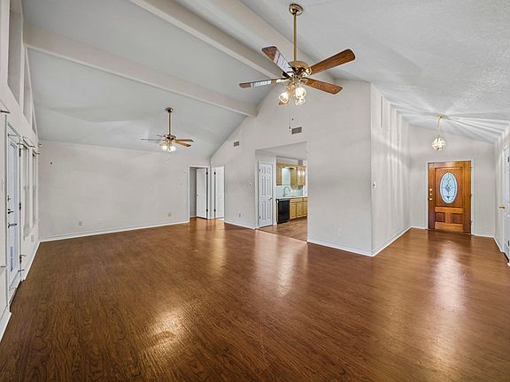 5th image of 208 Coronado Dr