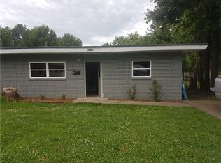 400 Dyer St, Springdale, AR 72762